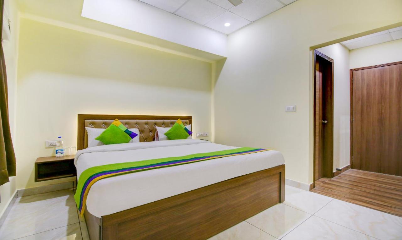 Itsy Hotels Oasis Inn Jalandhar Extérieur photo